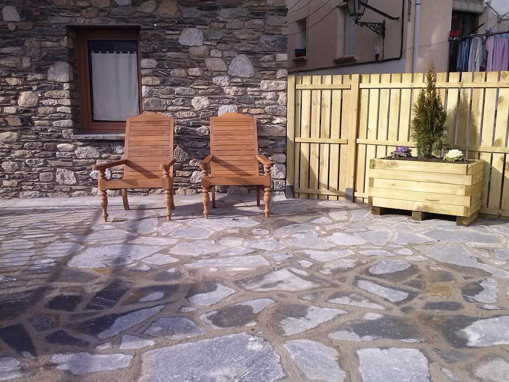 Alba D'Esteve. Casa Rural Espot Quarto foto